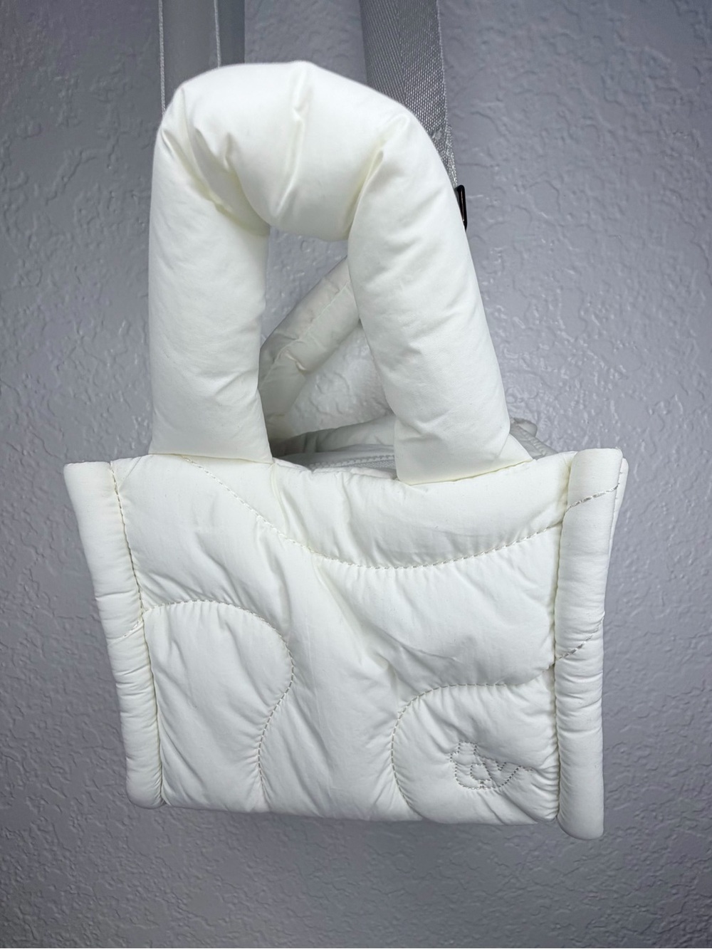 White Quilted Puffer Tote Bag - Minimal Everyday Style